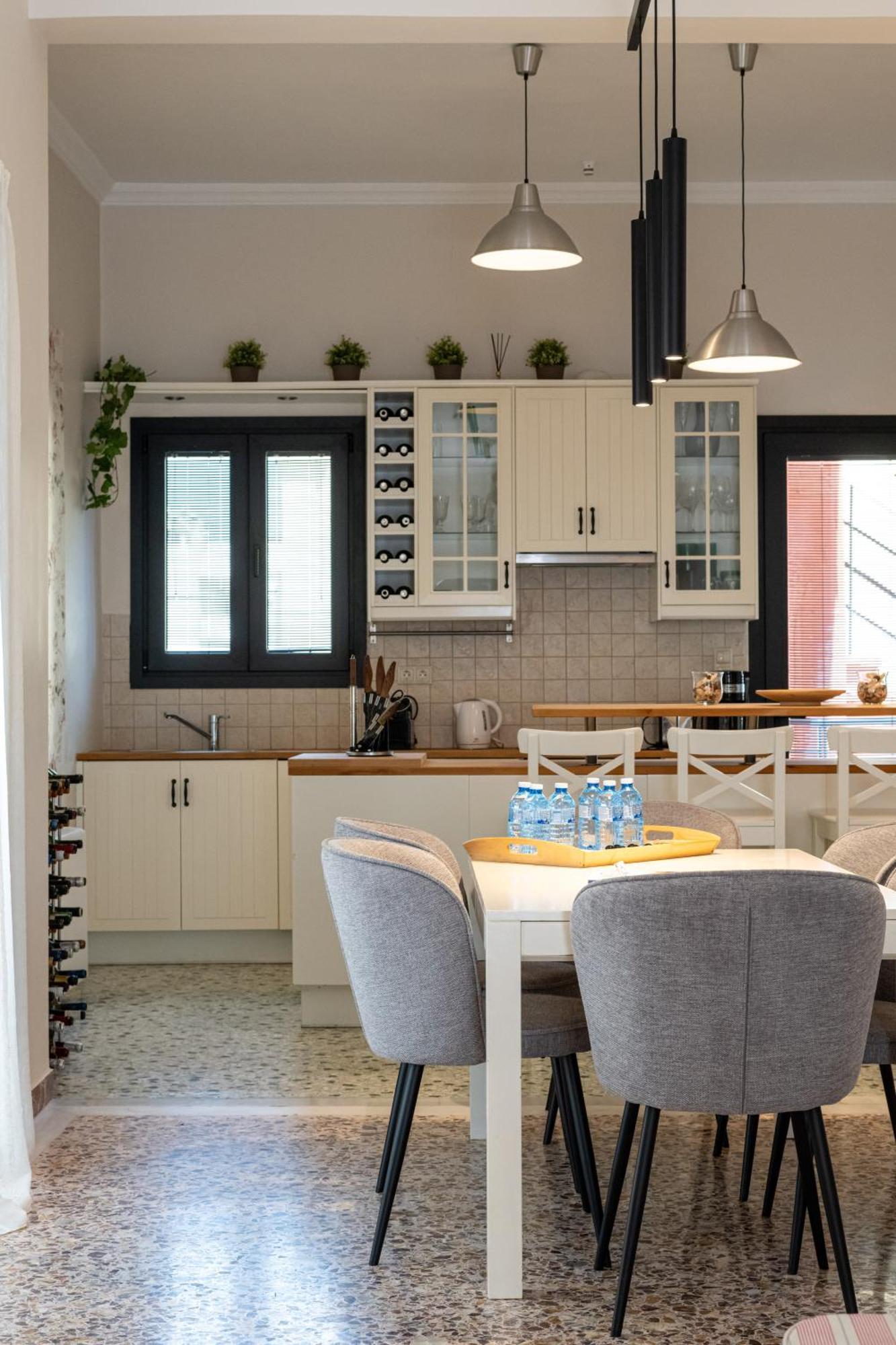 Angelinas Quarters - Kalamata Mediterranean Villas Εξωτερικό φωτογραφία